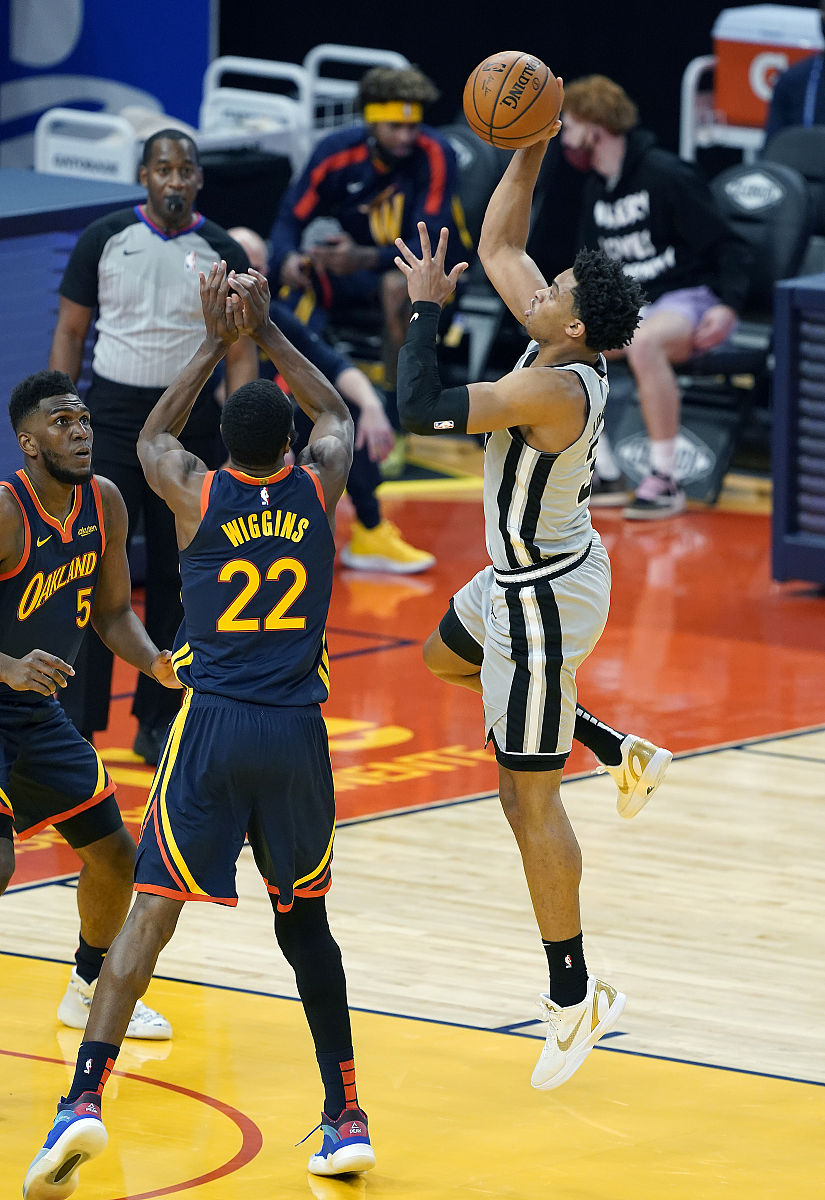 9九游体育下载 -加时末段NBA季后赛传出新动向，国际米兰主帅复盘，管理层表态：话题不断，球队文化再被提及的简单介绍